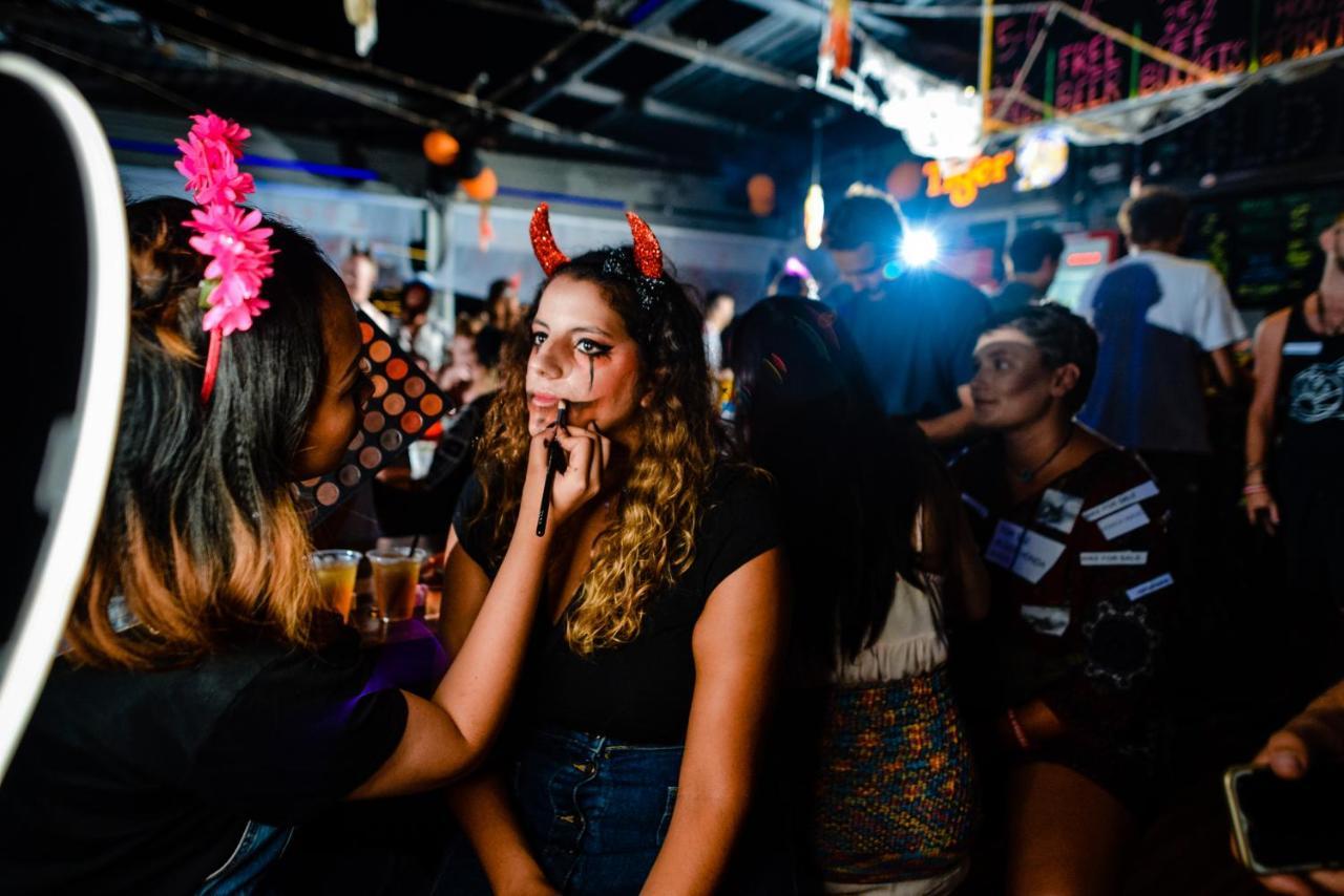 Vietnam Backpacker Hostels - Saigon Хошимин Екстериор снимка