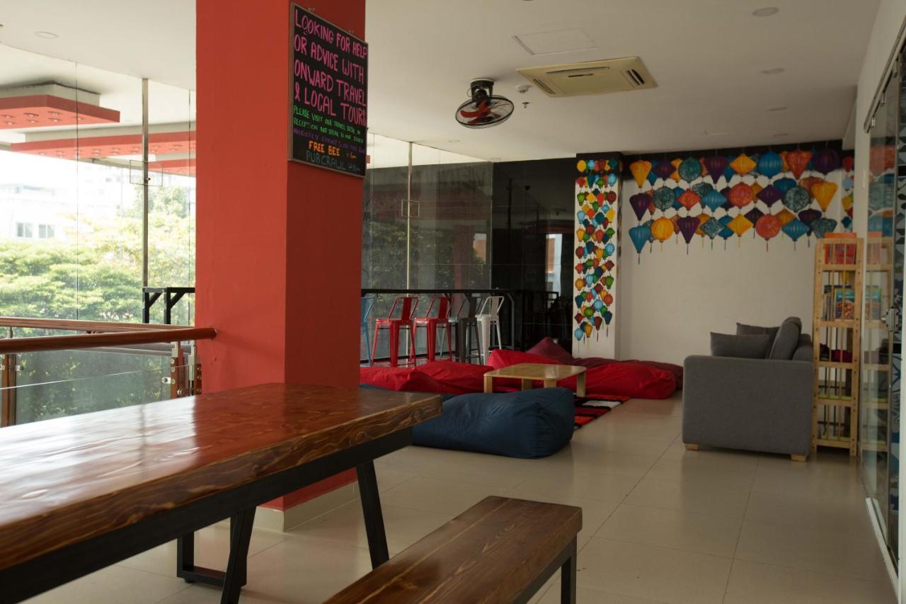 Vietnam Backpacker Hostels - Saigon Хошимин Екстериор снимка