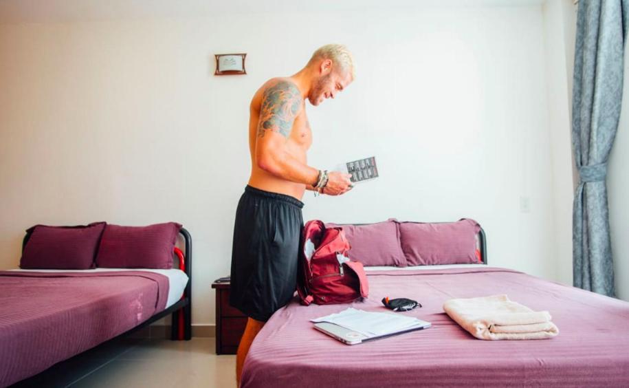 Vietnam Backpacker Hostels - Saigon Хошимин Екстериор снимка