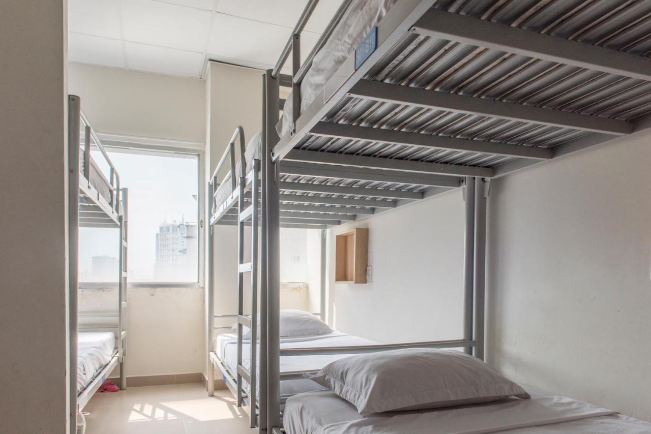 Vietnam Backpacker Hostels - Saigon Хошимин Екстериор снимка
